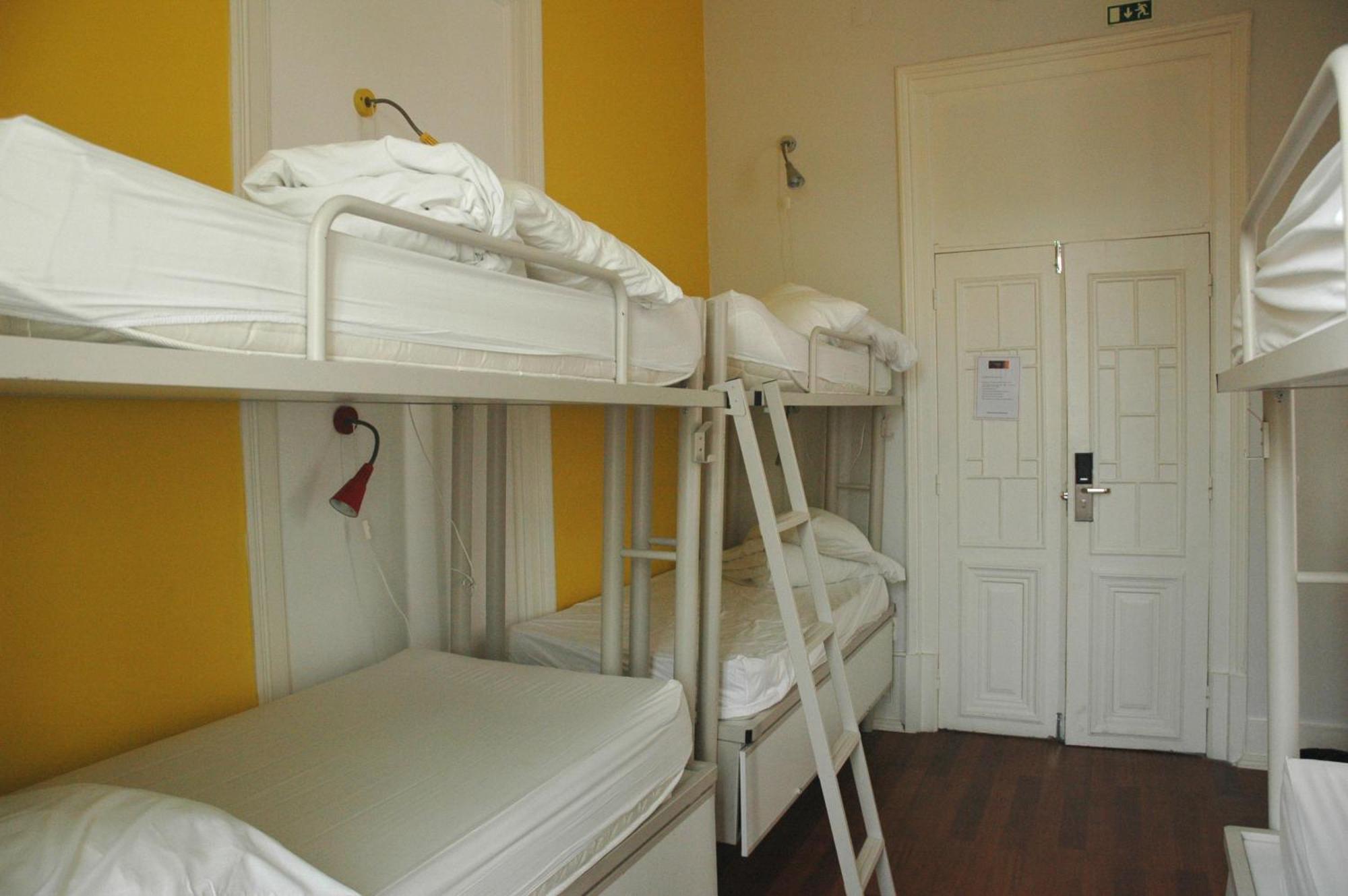 Safestay Bairro Alto Albergue *